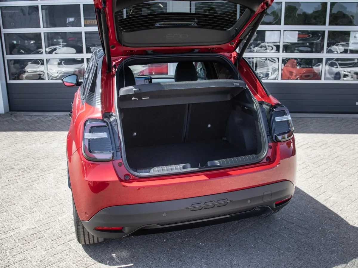 Sport 54 kWh | Clima | Adapt. Cruise | Navi | Winter Pack | Camera | 18"  | Apple Carplay
