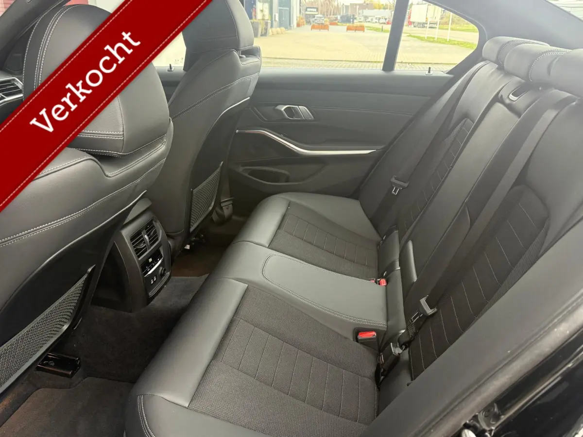 318i Executive Edition/ Automaat/ Full led/ Nieuwstaat!!