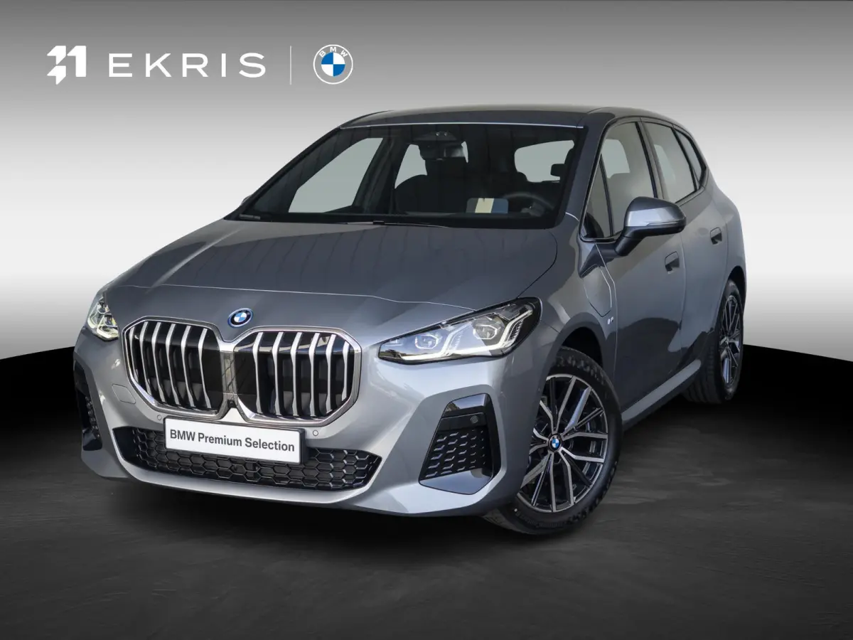 225e xDrive | M Sport Pakket | Innovation Pack | 18" | Head-Up Display | Verwarmd Stuurwiel | Trekhaak |