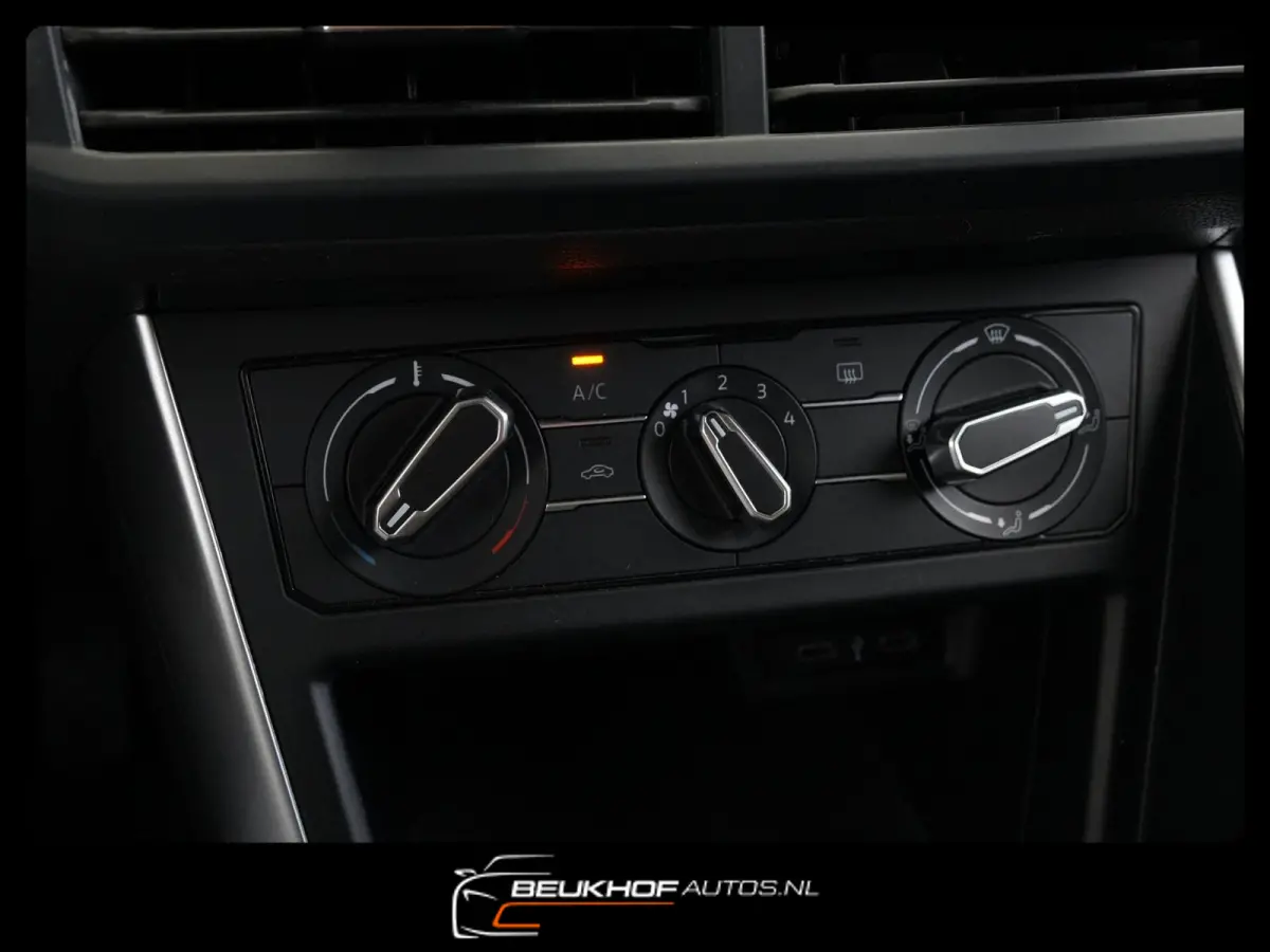 1.0 TSI Life Carplay Parksensoren Adap Cruis