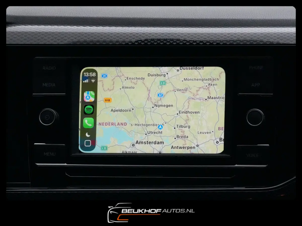 1.0 TSI Life Carplay Parksensoren Adap Cruis