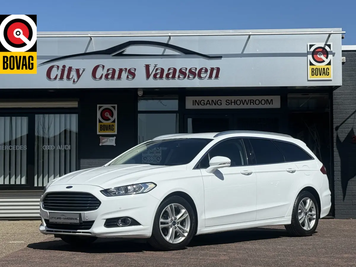 1.5 Titanium automaat 161 pk zeer nette staat navigatie climate ctr cruise ctr dagrijverlichting led pdc v/a keyless entry lmv 16 inch