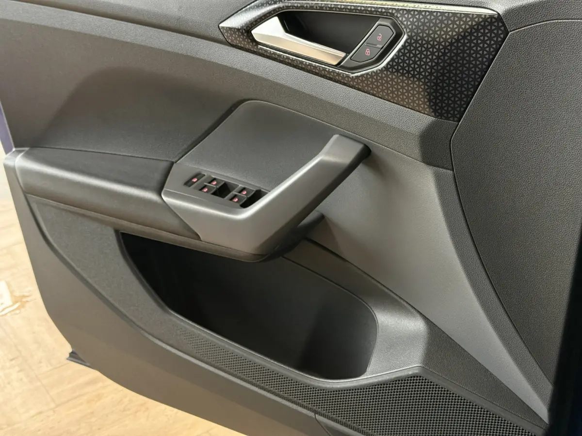 1.0 TSI 115pk DSG Style | Navi | Carplay | 17"| Camera | Led Koplampen | Stoelverwarming | 100% Volkswagen Onderhouden!