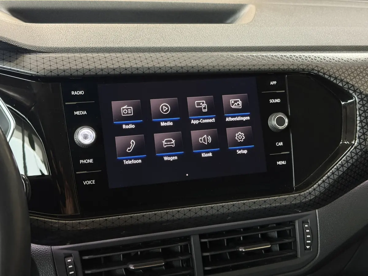 1.0 TSI 115pk DSG Style | Navi | Carplay | 17"| Camera | Led Koplampen | Stoelverwarming | 100% Volkswagen Onderhouden!