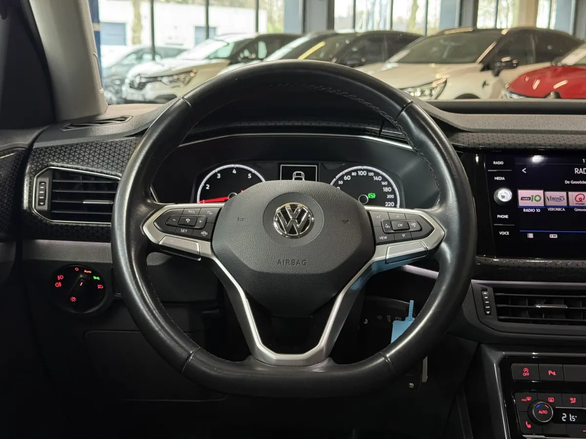 1.0 TSI 115pk DSG Style | Navi | Carplay | 17"| Camera | Led Koplampen | Stoelverwarming | 100% Volkswagen Onderhouden!