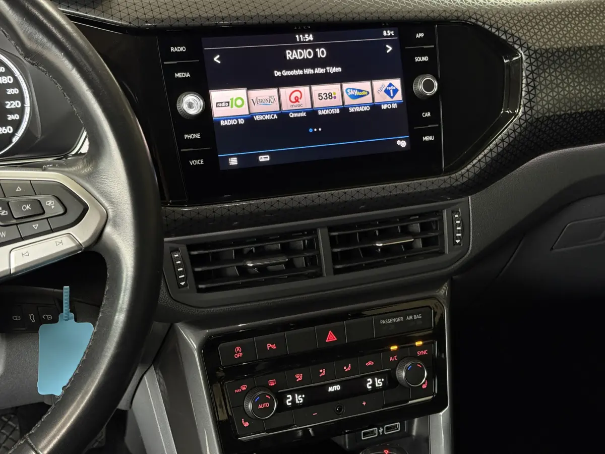 1.0 TSI 115pk DSG Style | Navi | Carplay | 17"| Camera | Led Koplampen | Stoelverwarming | 100% Volkswagen Onderhouden!