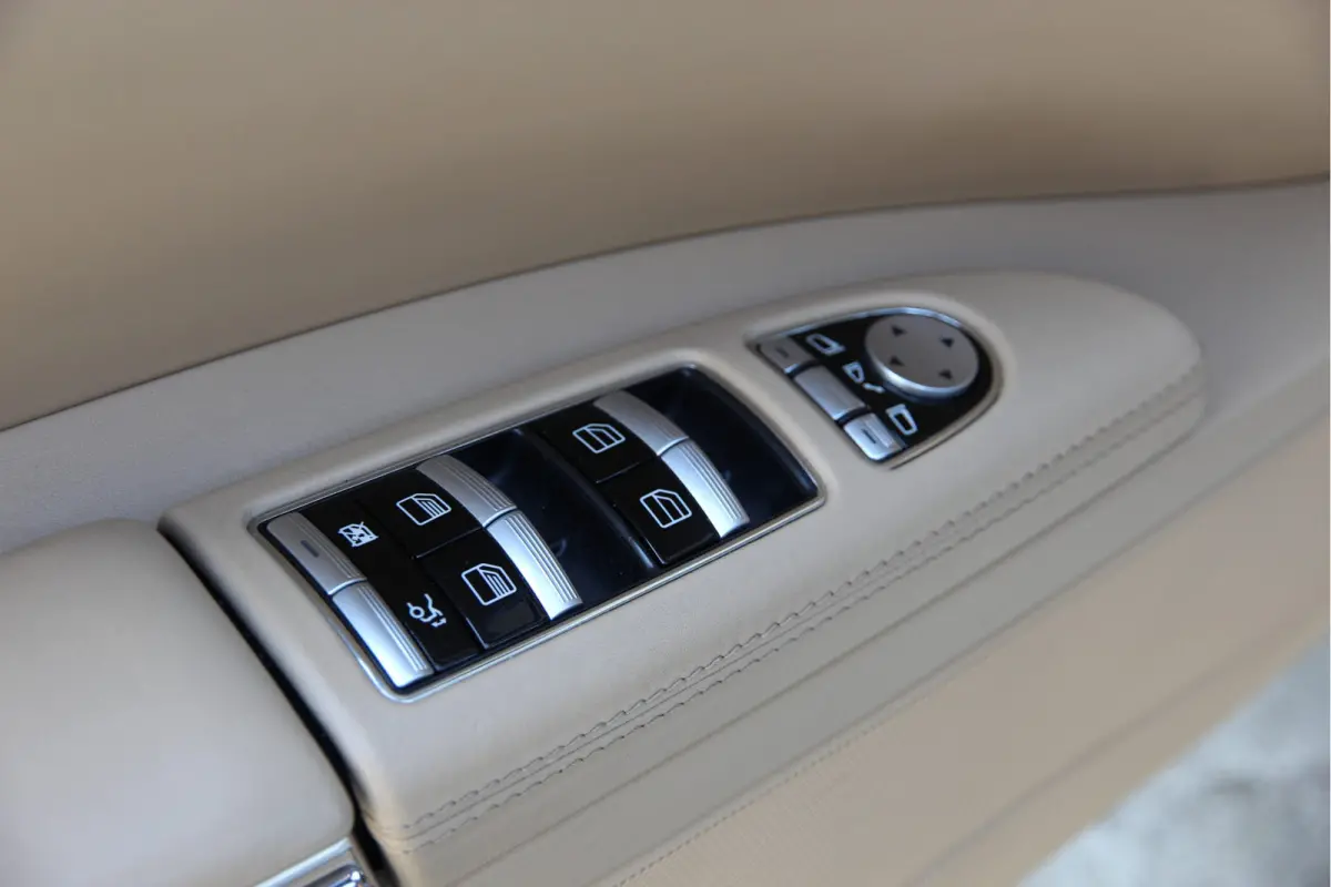 500 4-Matic Lang Prestige Plus | Manufaktur | Pano