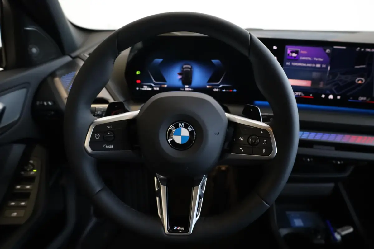 120 | M Sport Pro | Head-Up Display | Harman Kardon | 360 camera