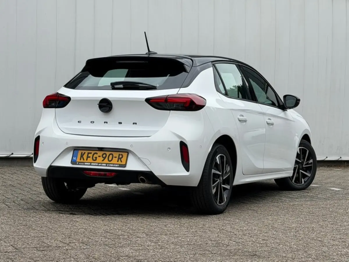 1.2 Turbo GS-Line met Camera, CarPlay, Dodehoek, LED