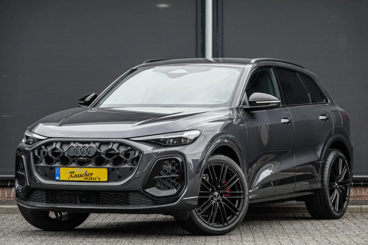 e-hybrid 367Pk | S-Line | MMI Bijrijdersdisplay | Tech Plus | 360° Camera | Trekhaak | 21'' | Tambora Grey | Quattro