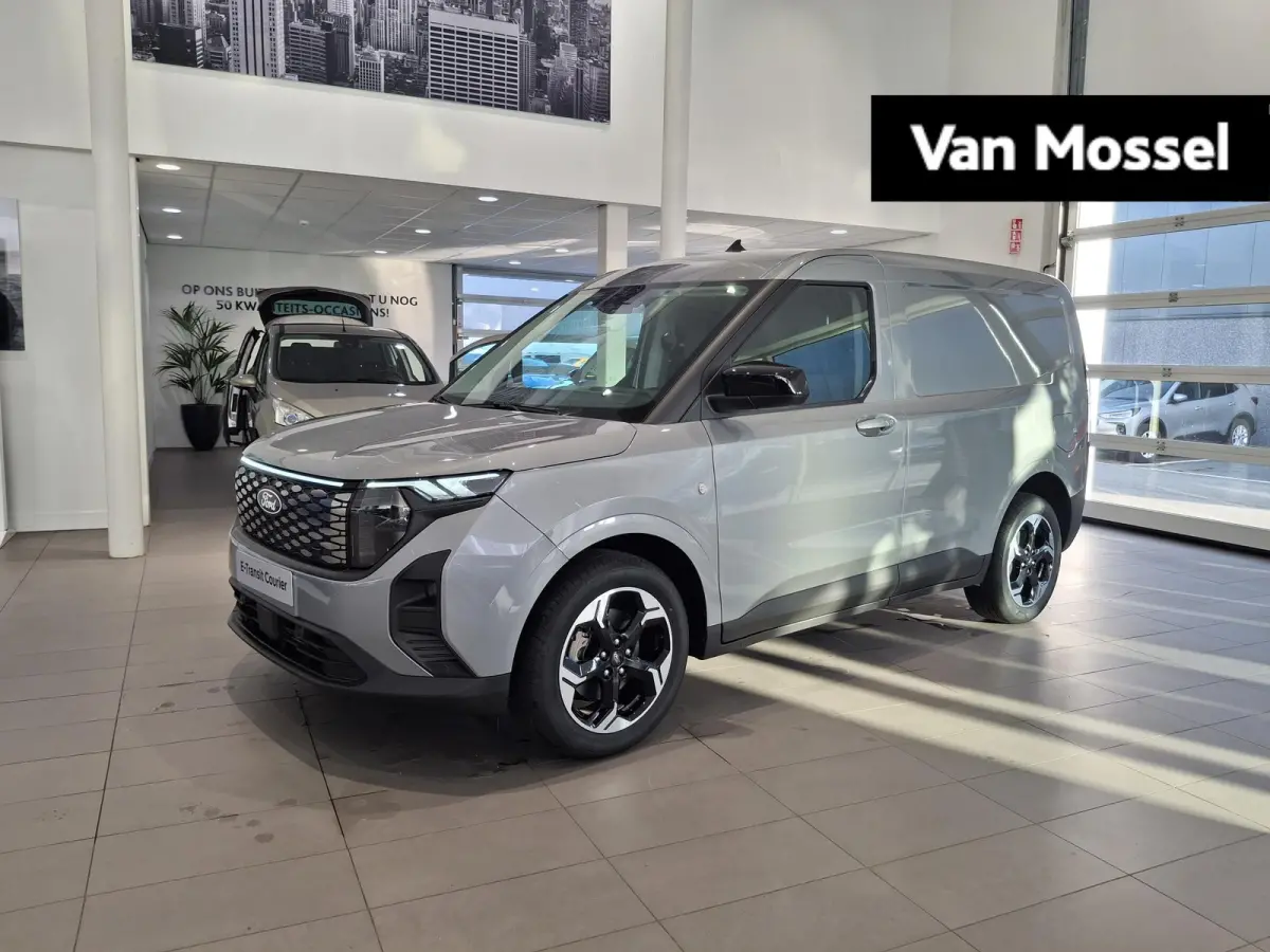 Limited 44 kWh TE BESTELLEN ! | TREKHAAK | LAADVLOERBESCHERMING | LED LAADRUIMTEVERLICHTING | ELEKTRISCH VERWARMBARE VOORRUIT | NAVIGATIE | ADAPTIEVE CRUISE CONTROL |
