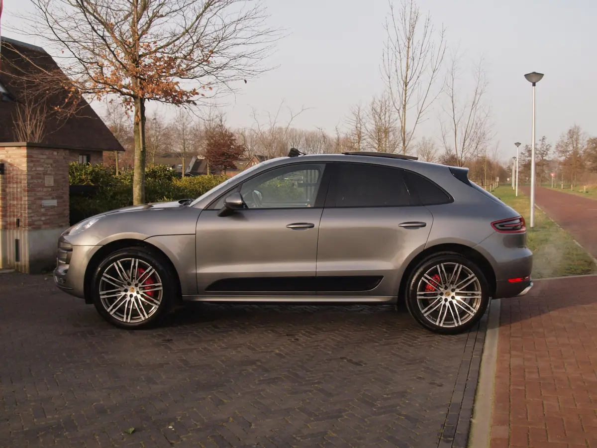 3.6 Turbo 400PK | Panoramadak | BOSE | Stoelmemory | Leer | 21 inch |