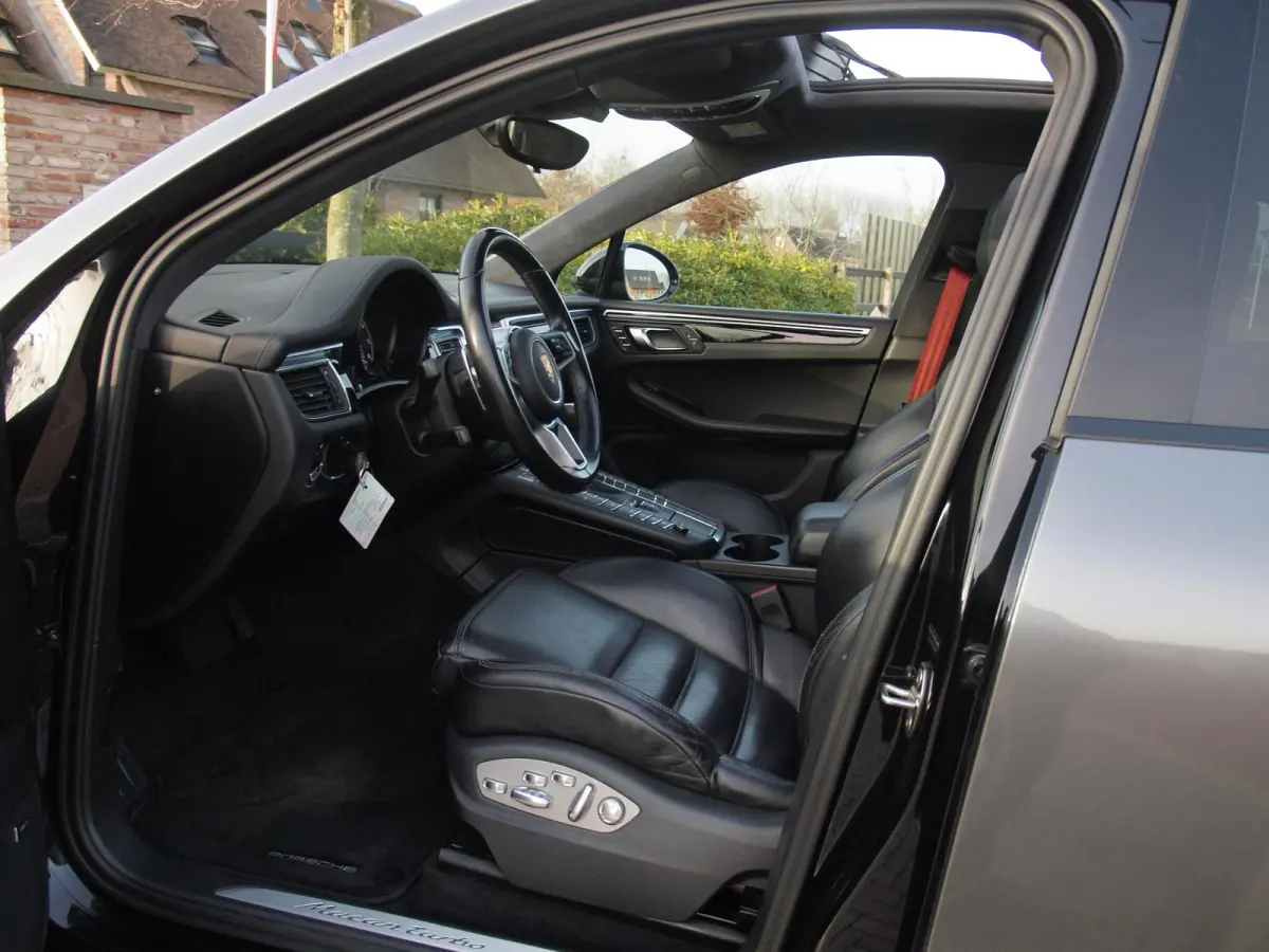 3.6 Turbo 400PK | Panoramadak | BOSE | Stoelmemory | Leer | 21 inch |