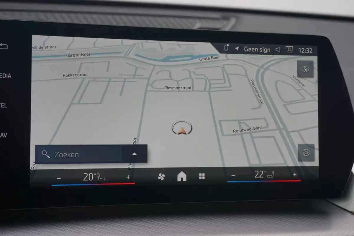 xDrive23i | M Sportpakket | Trekhaak | Harman Kardon | Driving Assistant Professional | Elektrisch verstelbare stoelen