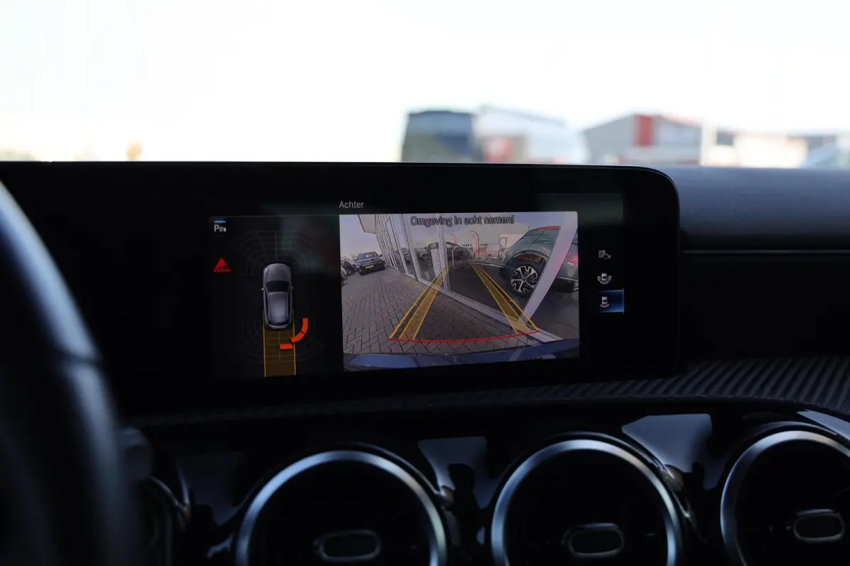 180 Business Solution AMG|Automaat|Camera|Stoelverw.|Navi|
