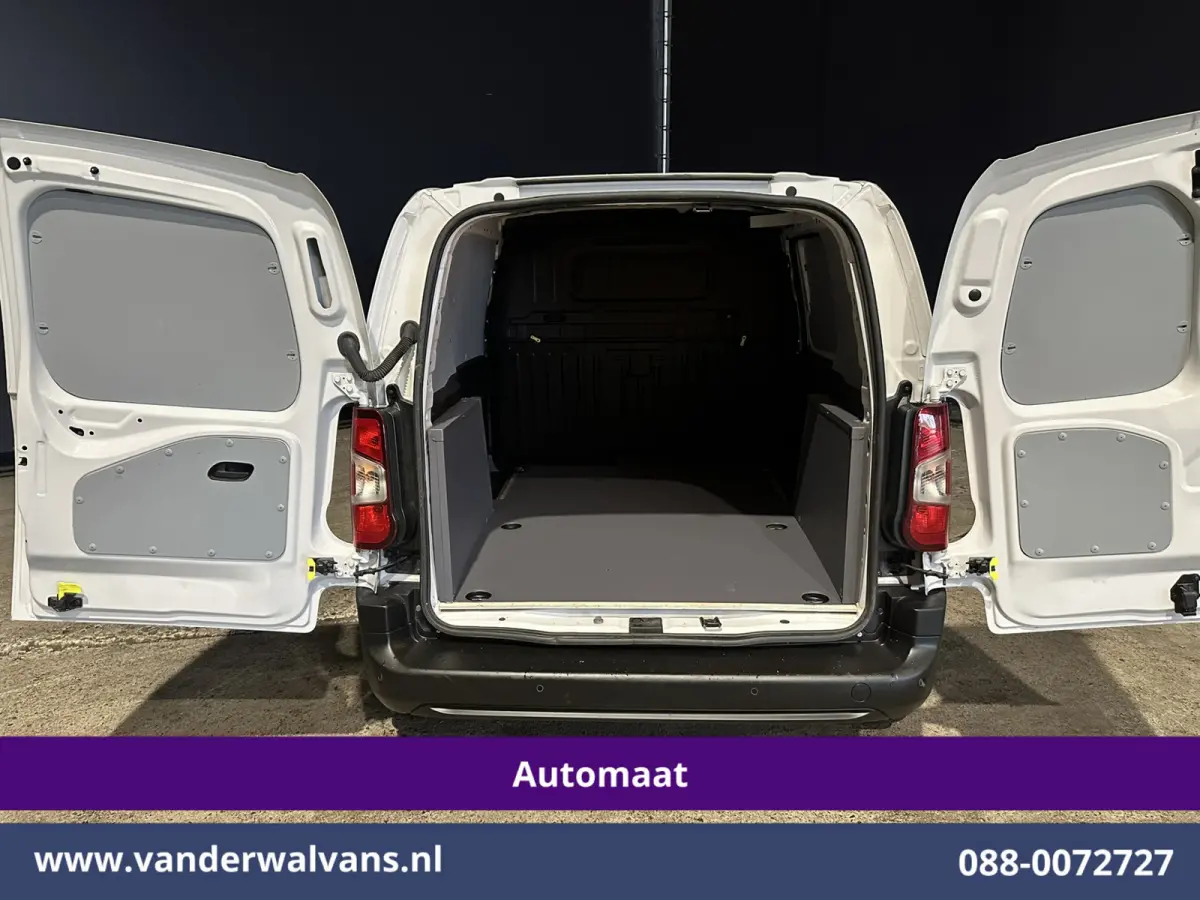 1.5D 131pk Automaat L1H1 Euro6 Airco | 3-Zits | Camera | Apple Carplay | Cruisecontrol Android Auto, Parkeersensoren, Bijrijdersbank