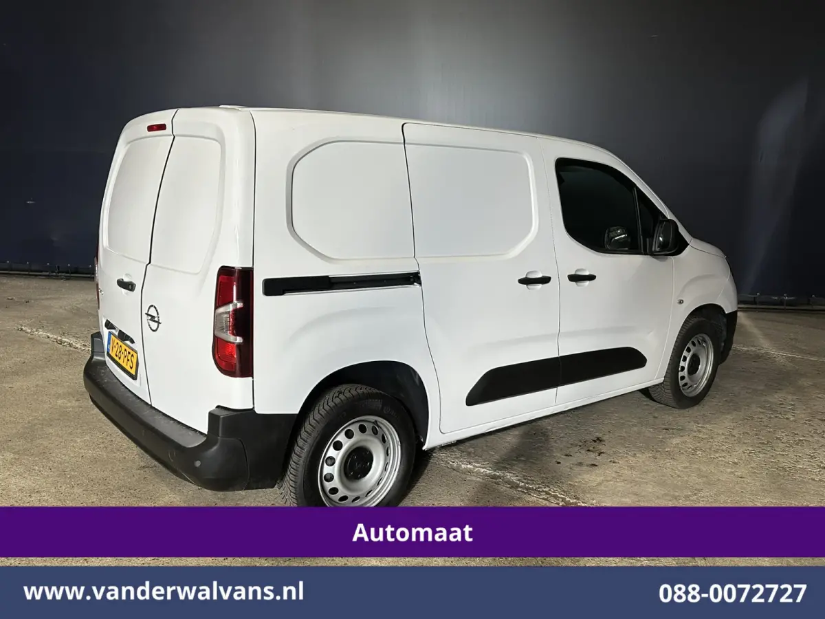 1.5D 131pk Automaat L1H1 Euro6 Airco | 3-Zits | Camera | Apple Carplay | Cruisecontrol Android Auto, Parkeersensoren, Bijrijdersbank