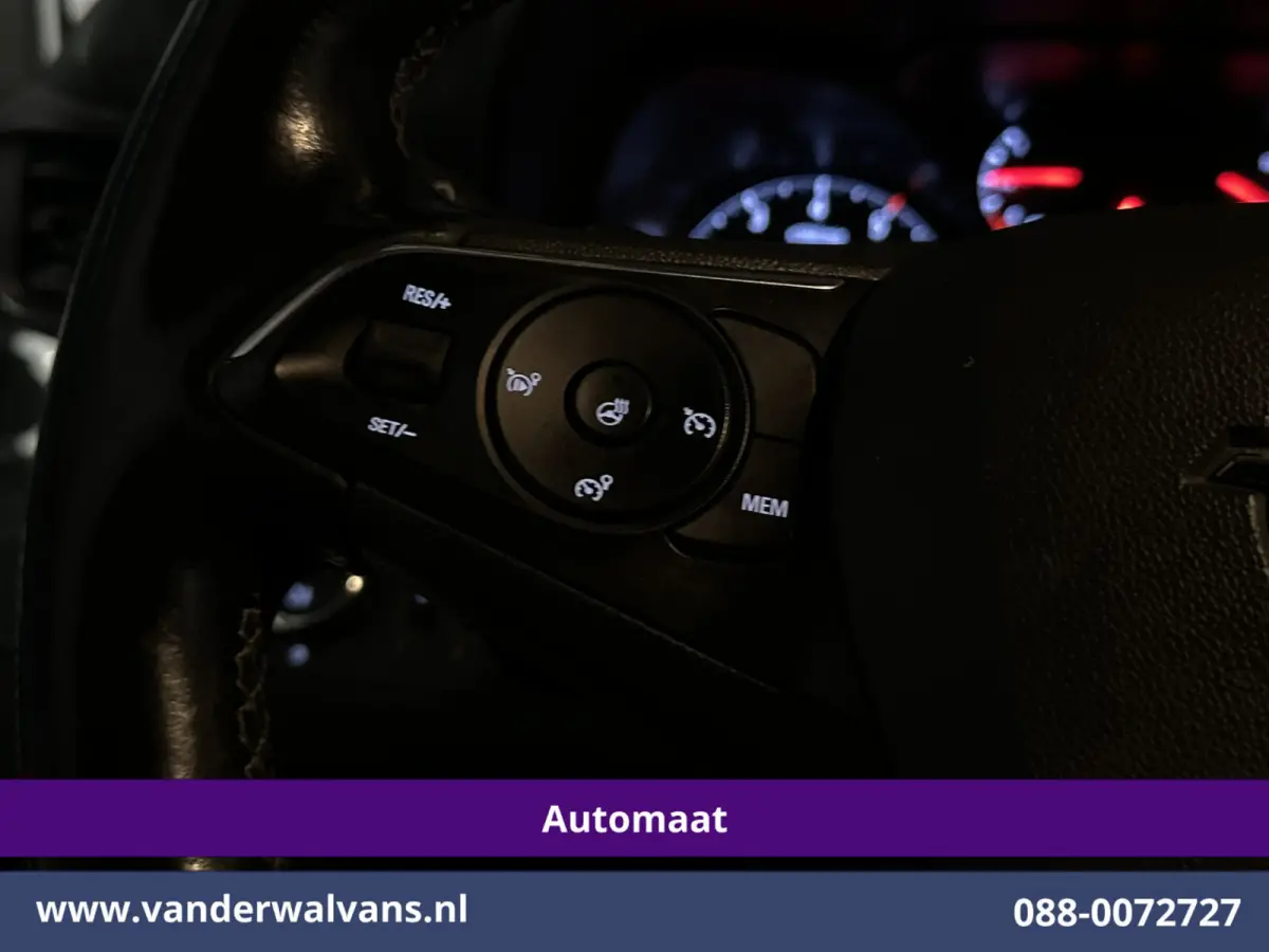 1.5D 131pk Automaat L1H1 Euro6 Airco | 3-Zits | Camera | Apple Carplay | Cruisecontrol Android Auto, Parkeersensoren, Bijrijdersbank
