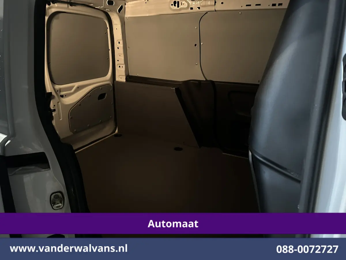 1.5D 131pk Automaat L1H1 Euro6 Airco | 3-Zits | Camera | Apple Carplay | Cruisecontrol Android Auto, Parkeersensoren, Bijrijdersbank