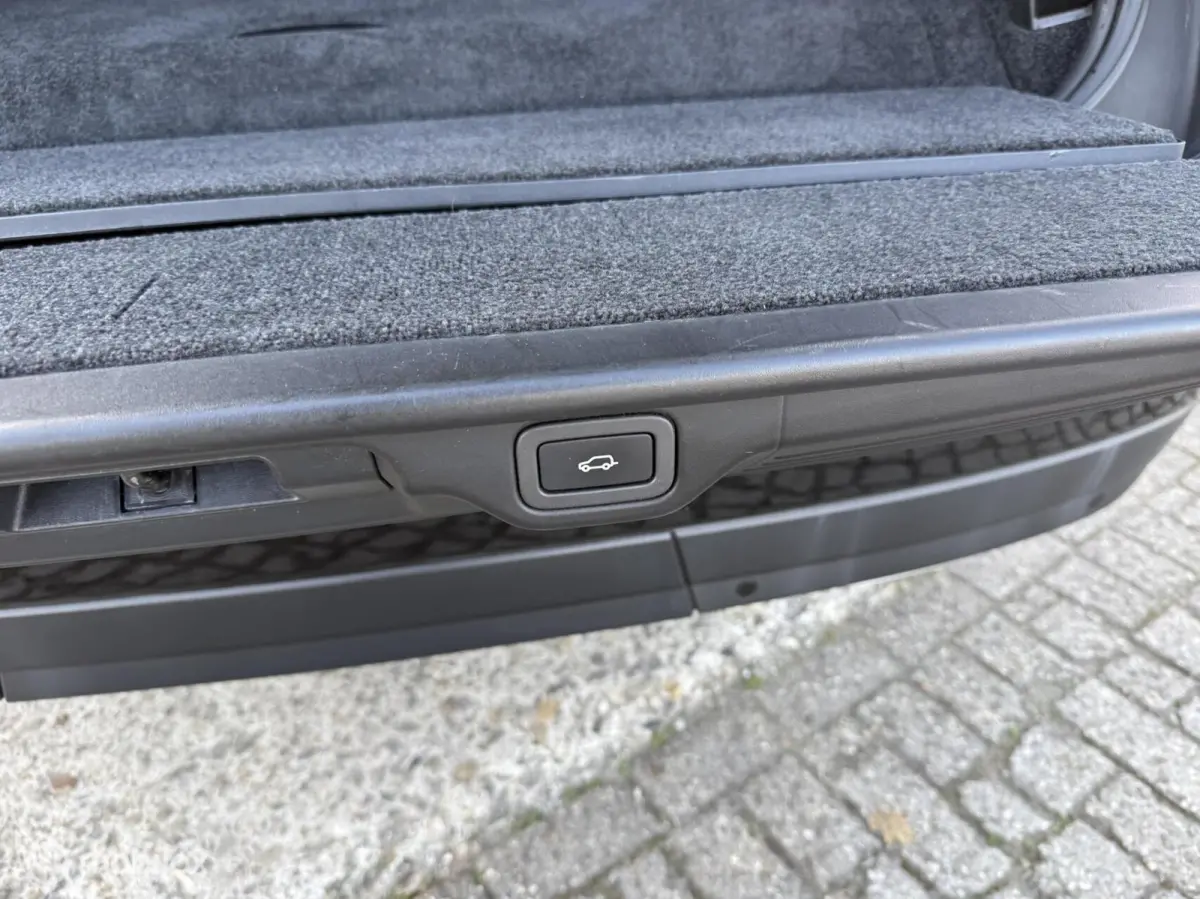 P400e Autobiography BOMVOL | TOPSTAAT
