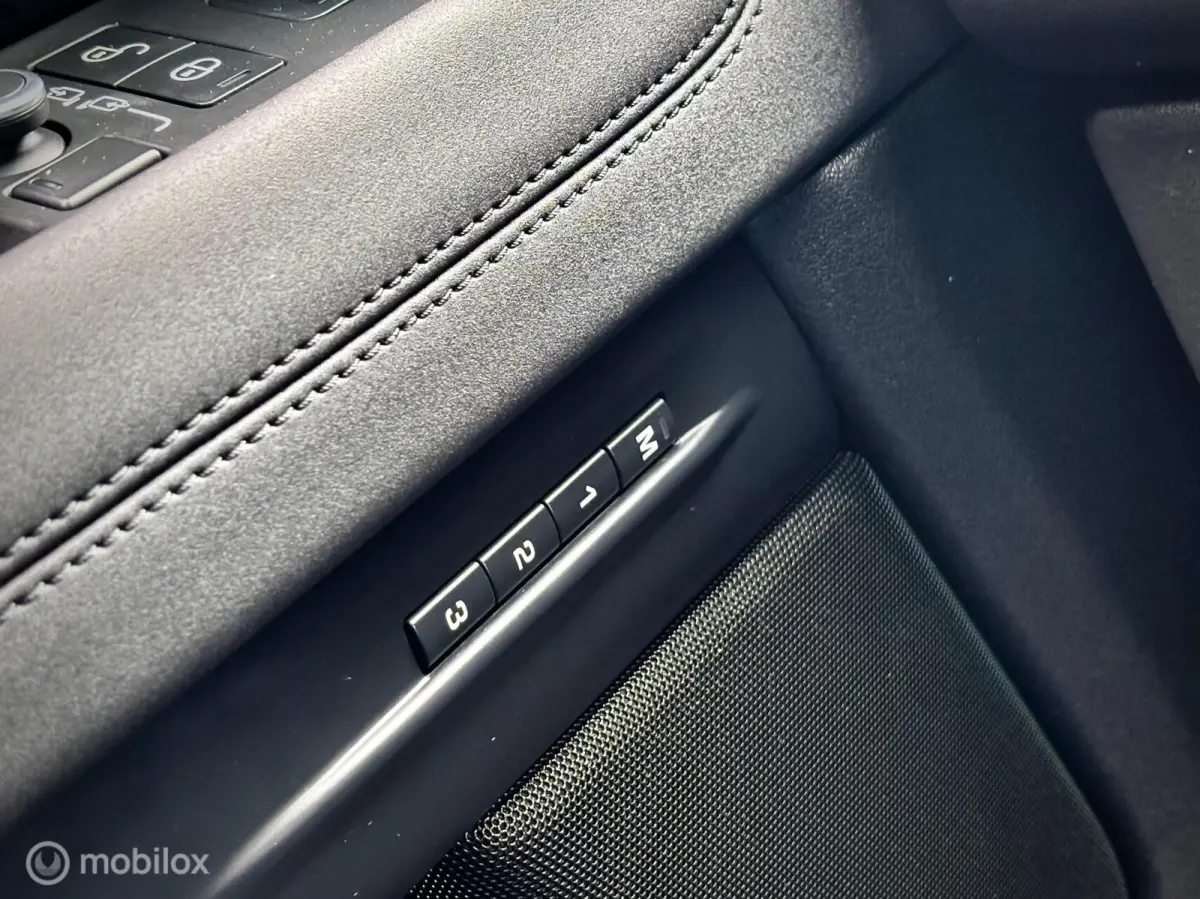 2.0 P300 AWD R-Dynamic. VOL OPTIES!