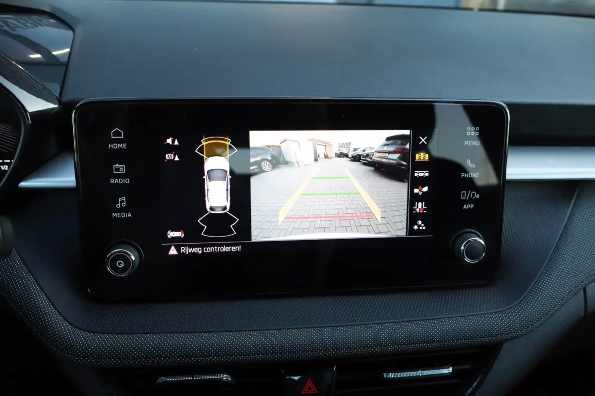 1.0 TSI 95pk Business Edition | Achteruitrijcamera | Cruise Control | Stoelverwarming