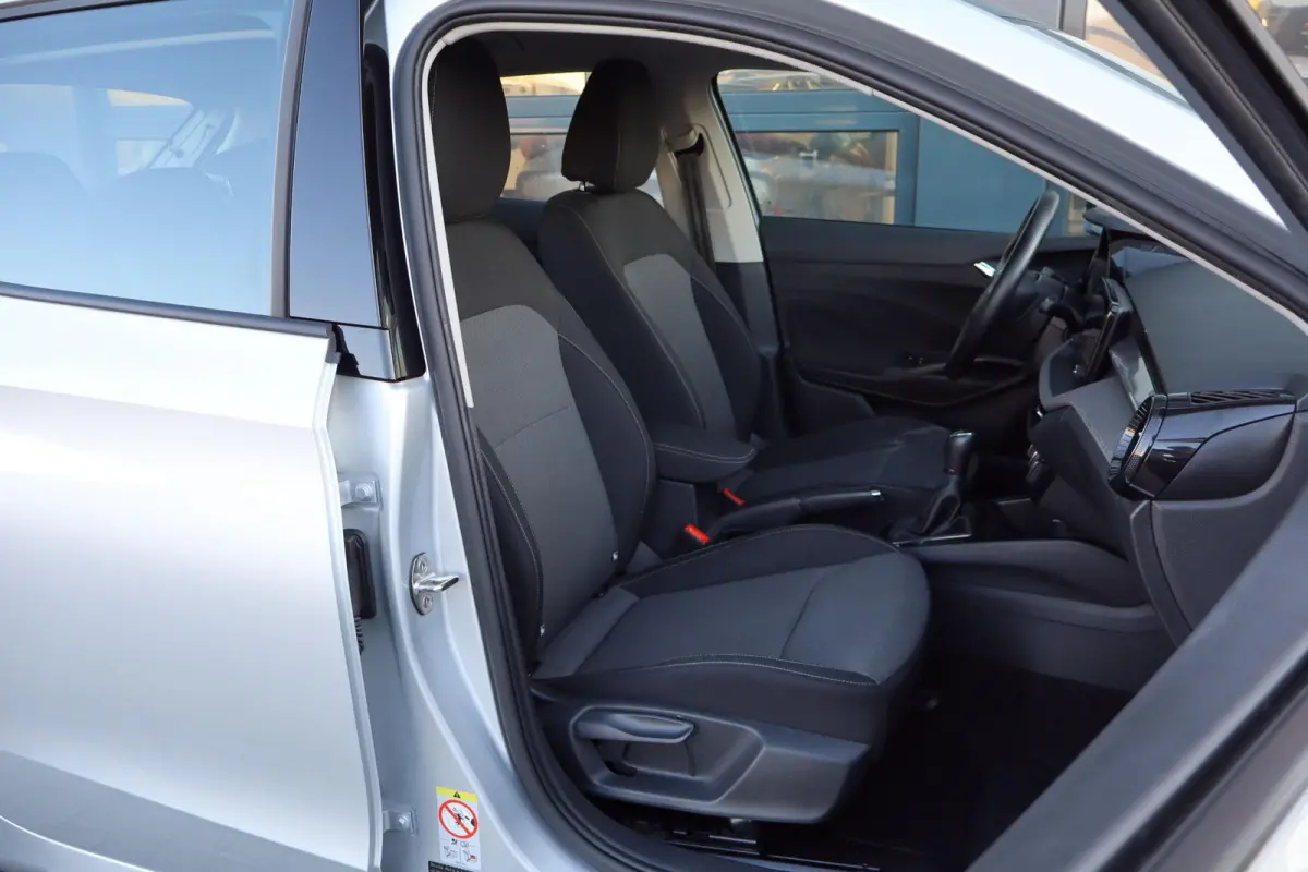 1.0 TSI 95pk Business Edition | Achteruitrijcamera | Cruise Control | Stoelverwarming