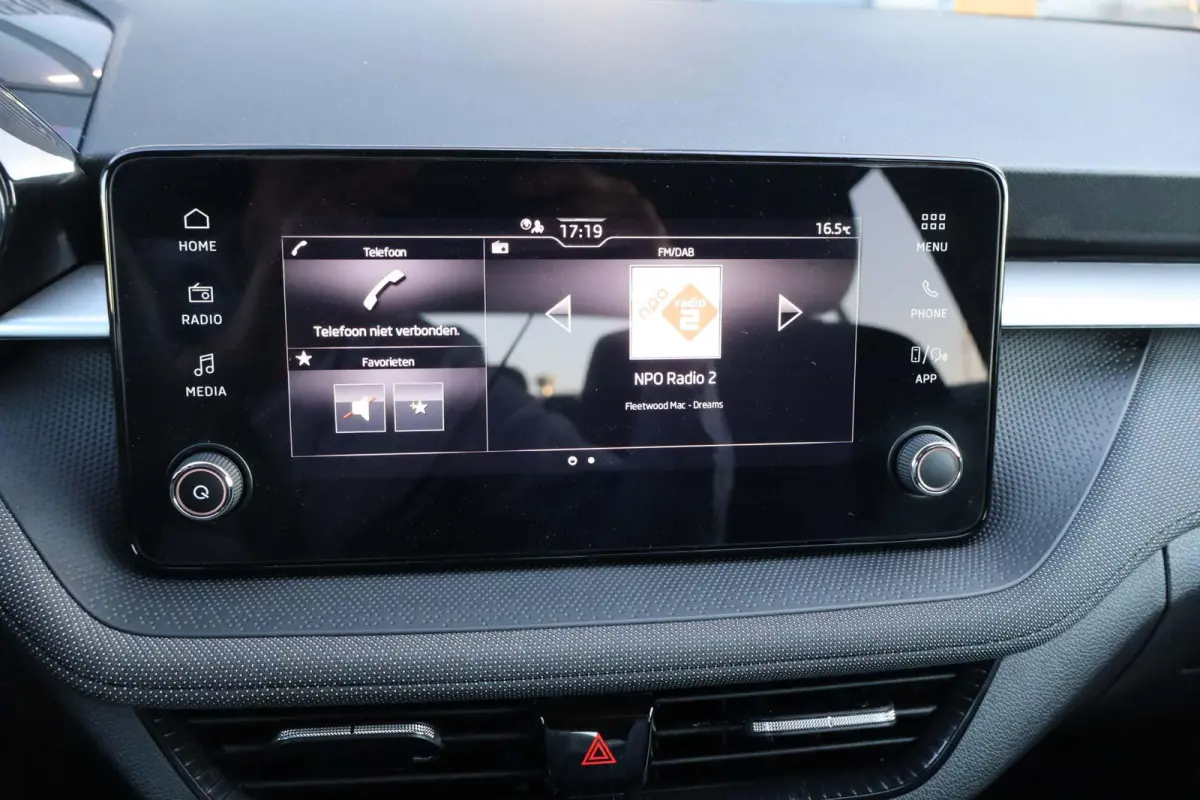 1.0 TSI 95pk Business Edition | Achteruitrijcamera | Cruise Control | Stoelverwarming