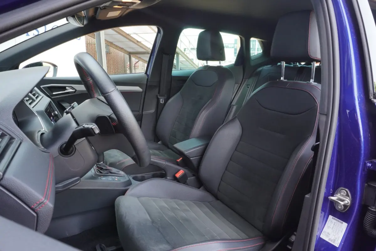 1.0 TSI 116PK FR Business Intense Plus+Leder+Vitrual+Navigatie+camera+stoel-verw+18"lmv = AUTOMAAT= SUPER !!