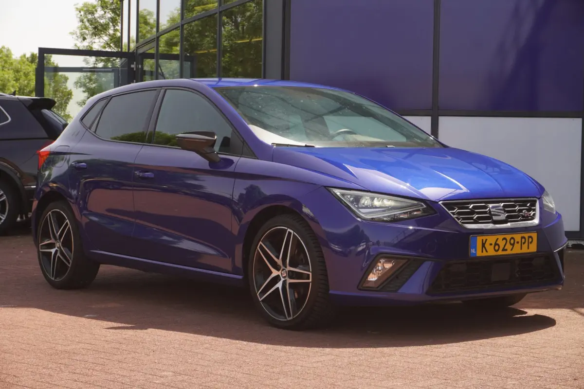 1.0 TSI 116PK FR Business Intense Plus+Leder+Vitrual+Navigatie+camera+stoel-verw+18"lmv = AUTOMAAT= SUPER !!