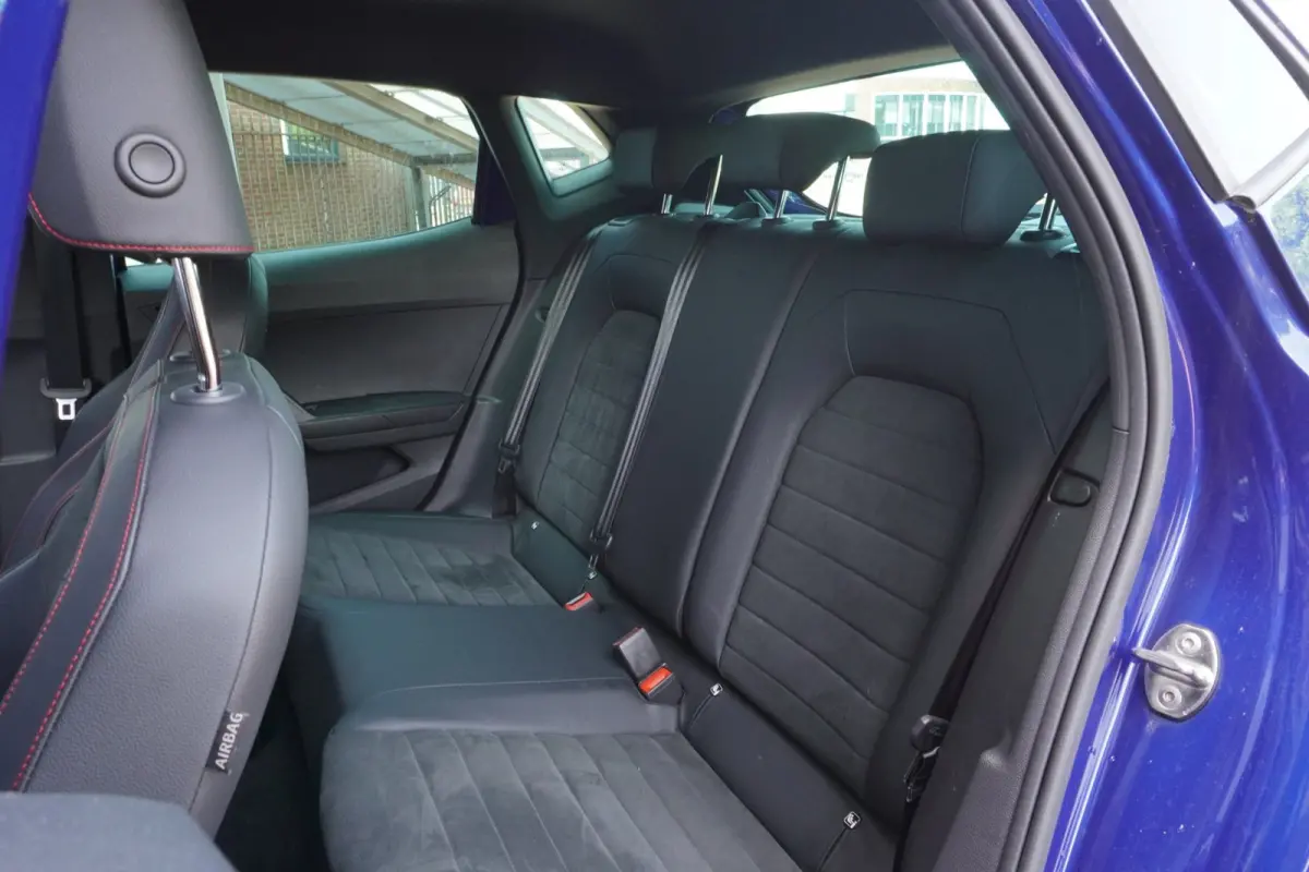 1.0 TSI 116PK FR Business Intense Plus+Leder+Vitrual+Navigatie+camera+stoel-verw+18"lmv = AUTOMAAT= SUPER !!