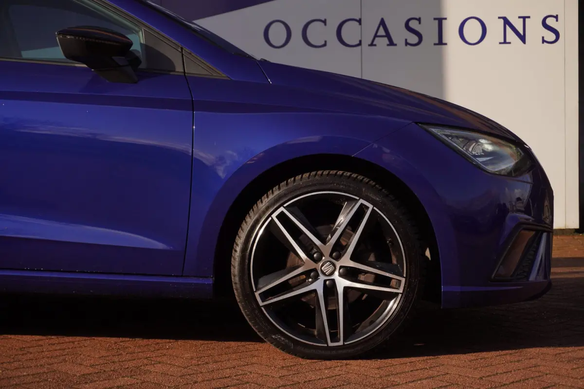 1.0 TSI 116PK FR Business Intense Plus+Leder+Vitrual+Navigatie+camera+stoel-verw+18"lmv = AUTOMAAT= SUPER !!