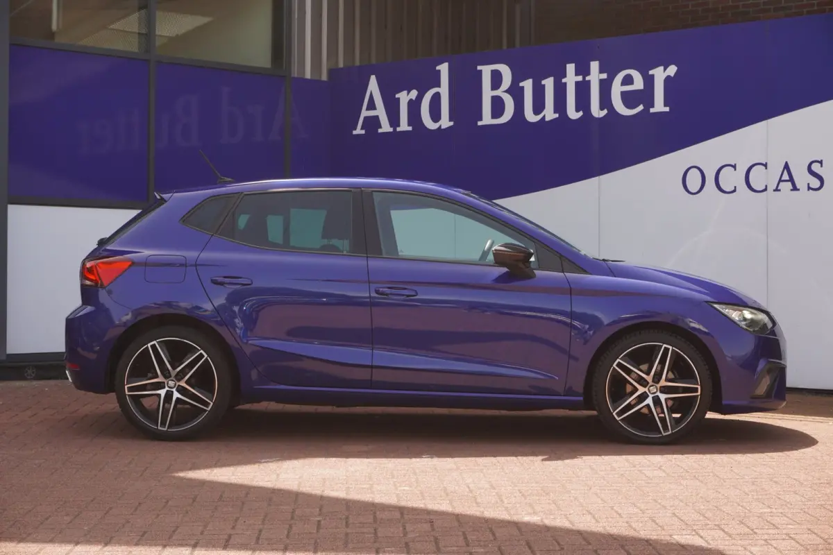 1.0 TSI 116PK FR Business Intense Plus+Leder+Vitrual+Navigatie+camera+stoel-verw+18"lmv = AUTOMAAT= SUPER !!