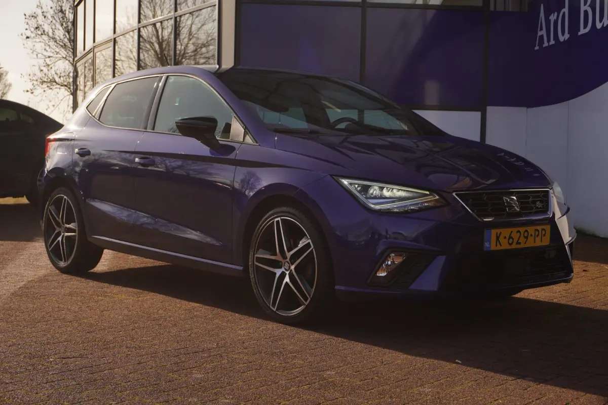 1.0 TSI 116PK FR Business Intense Plus+Leder+Vitrual+Navigatie+camera+stoel-verw+18"lmv = AUTOMAAT= SUPER !!