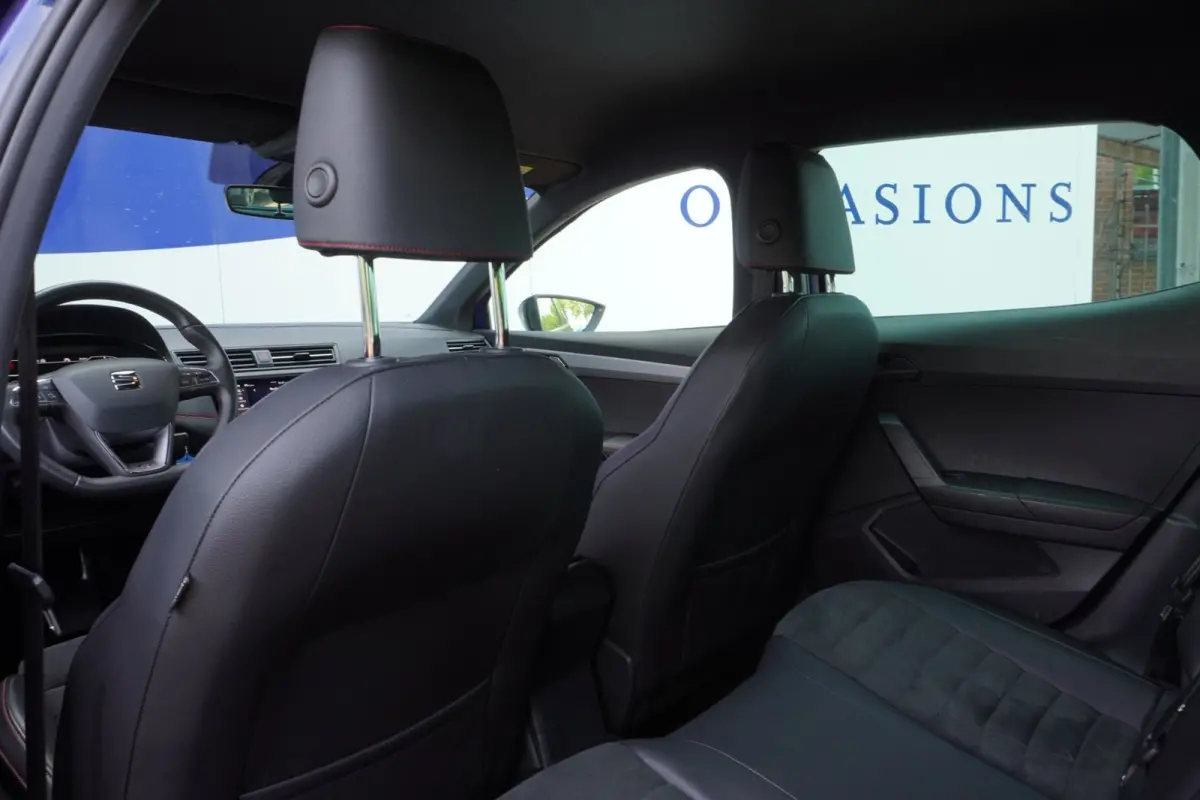 1.0 TSI 116PK FR Business Intense Plus+Leder+Vitrual+Navigatie+camera+stoel-verw+18"lmv = AUTOMAAT= SUPER !!