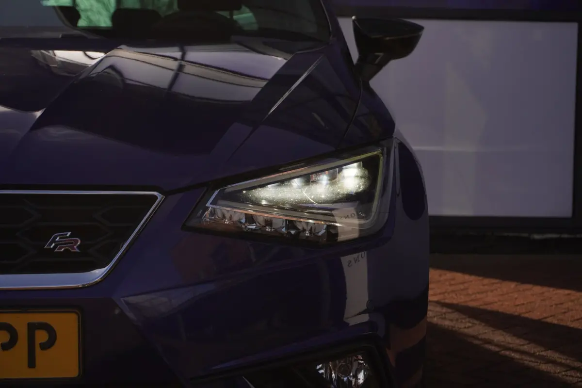 1.0 TSI 116PK FR Business Intense Plus+Leder+Vitrual+Navigatie+camera+stoel-verw+18"lmv = AUTOMAAT= SUPER !!