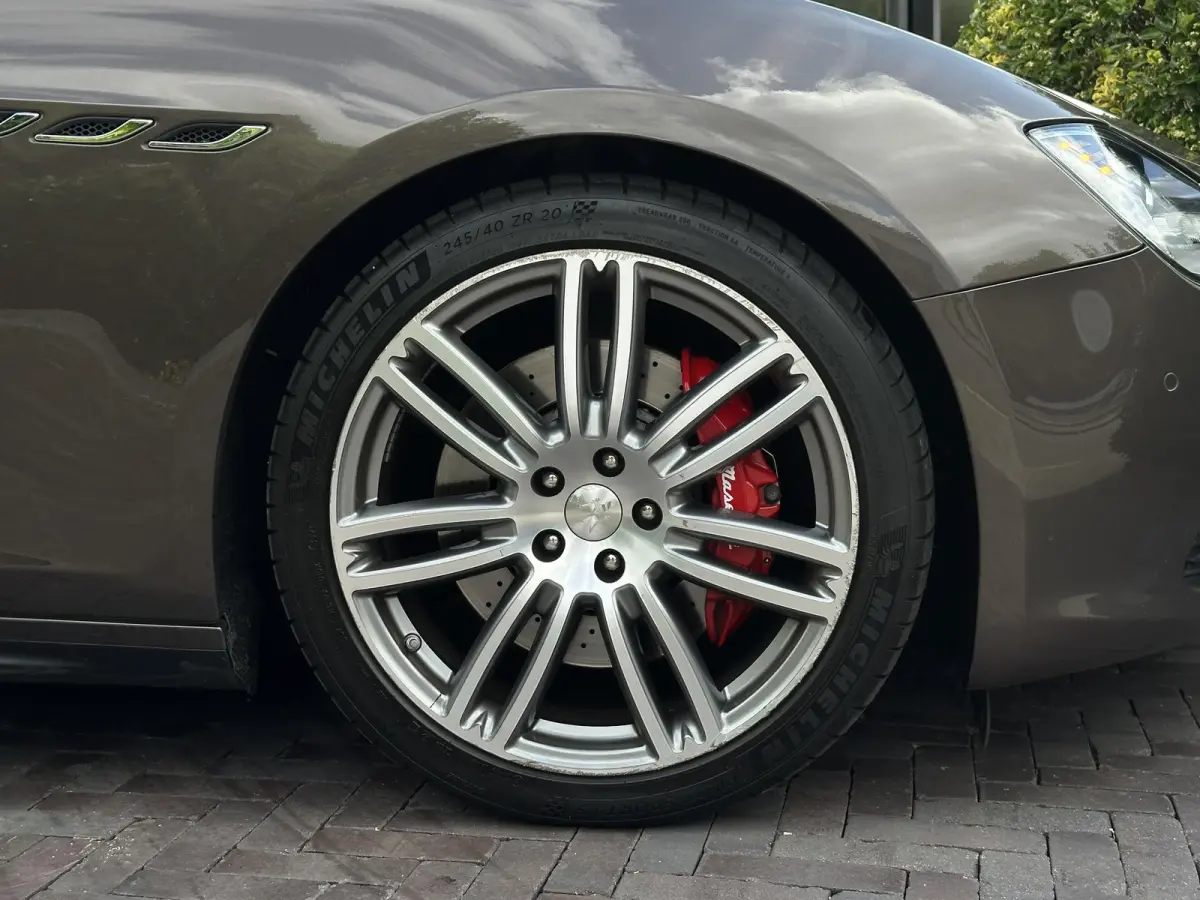 3.0 V6 D Leer Navi 20”