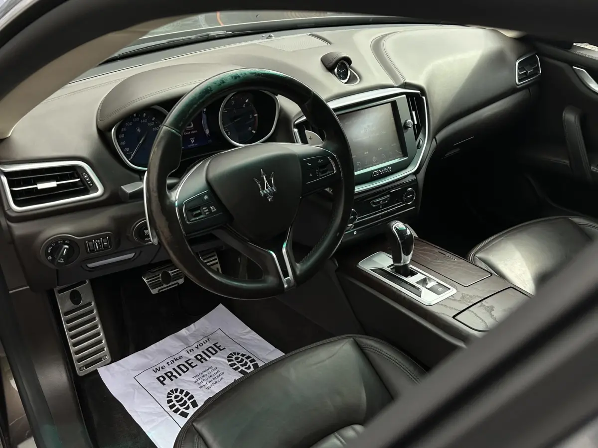 3.0 V6 D Leer Navi 20”