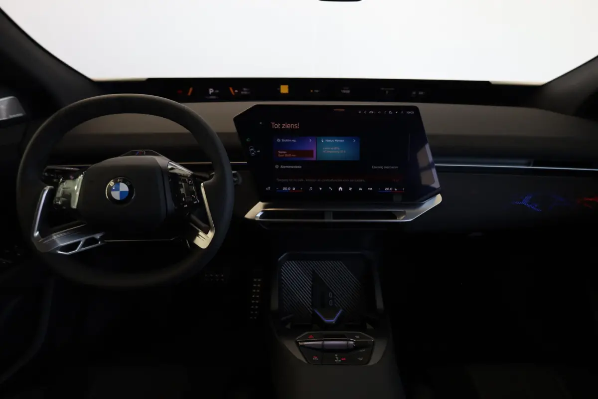 50 xDrive | M Sport Pro | Panoramadak | Head-Up Display | Trekhaak