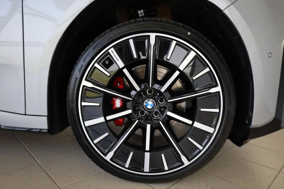 50 xDrive | M Sport Pro | Panoramadak | Head-Up Display | Trekhaak