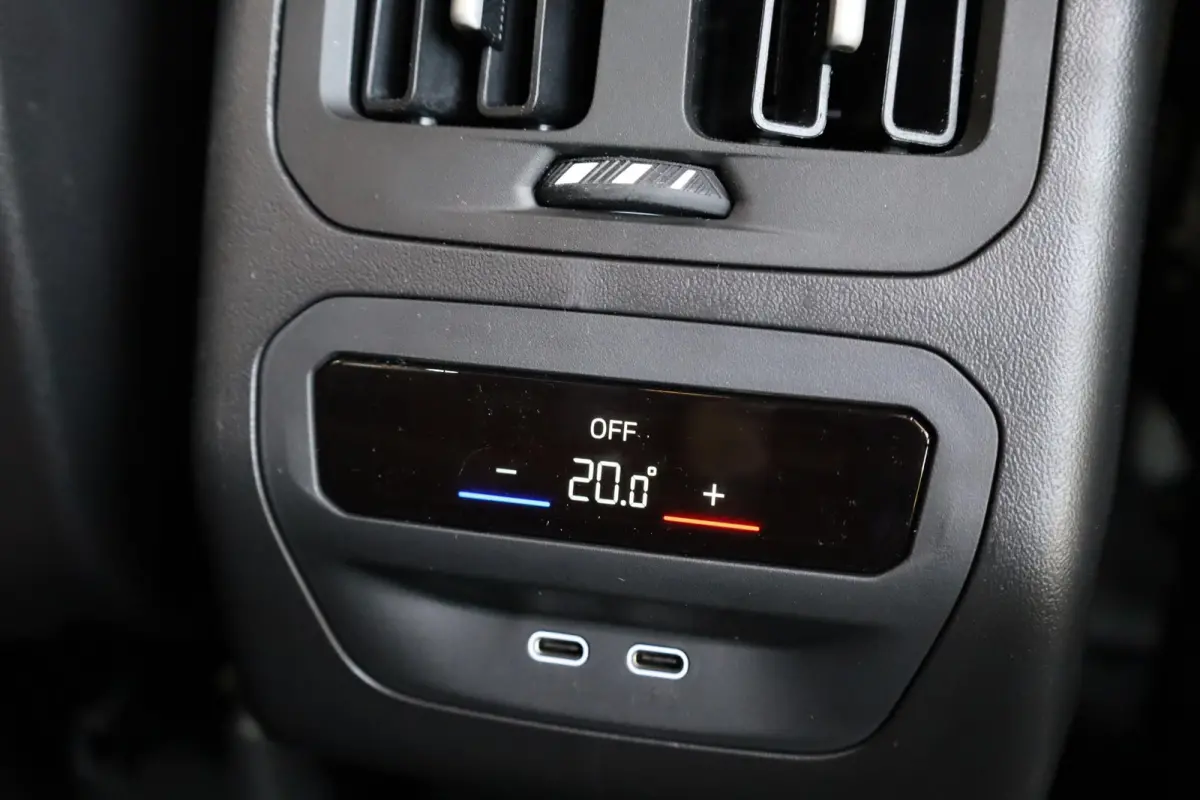 50 xDrive | M Sport Pro | Panoramadak | Head-Up Display | Trekhaak