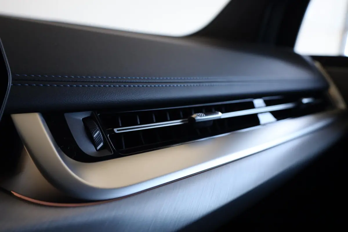 225e xDrive | M Sport Pro | Panoramadak | Head-Up Display | Harman Kardon