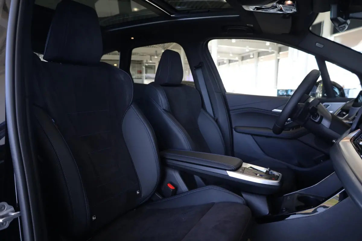 225e xDrive | M Sport Pro | Panoramadak | Head-Up Display | Harman Kardon