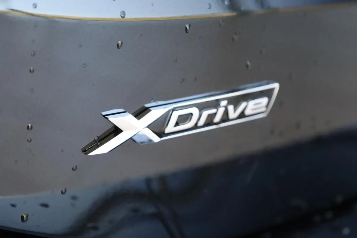 225e xDrive | M Sport Pro | Panoramadak | Head-Up Display | Harman Kardon