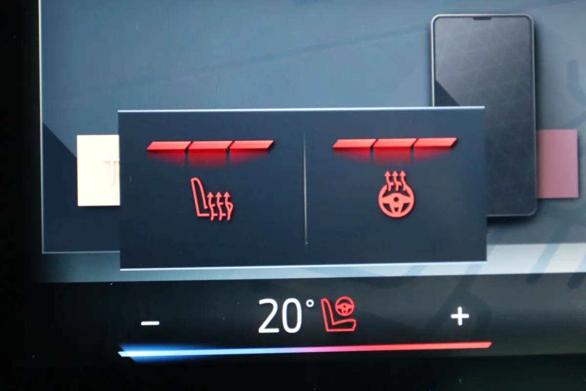 225e xDrive | M Sport Pro | Panoramadak | Head-Up Display | Harman Kardon