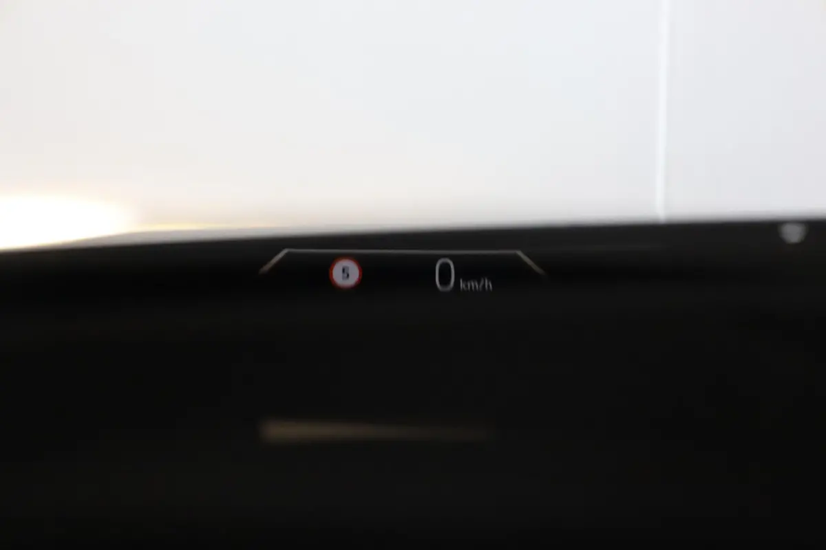 225e xDrive | M Sport Pro | Panoramadak | Head-Up Display | Harman Kardon