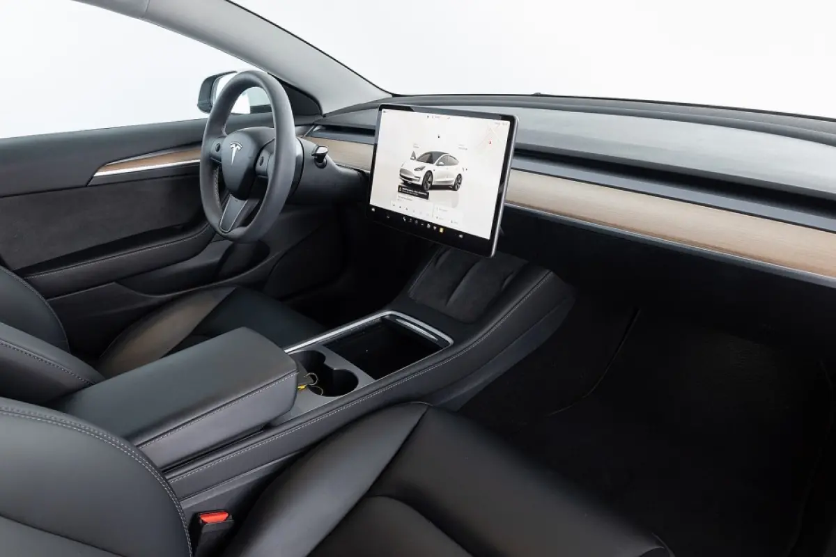 Long Range AWD 75 kWh *SOH 95%* LEDER | PANORAMADAK