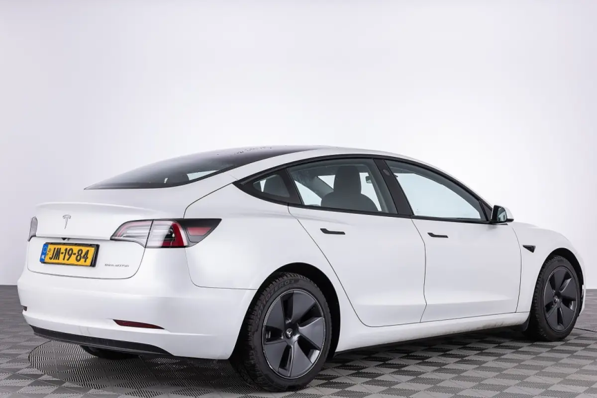 Long Range AWD 75 kWh *SOH 95%* LEDER | PANORAMADAK
