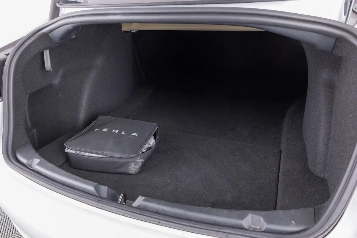 Long Range AWD 75 kWh *SOH 95%* LEDER | PANORAMADAK