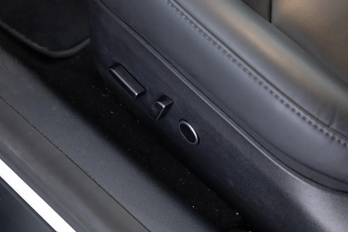 Long Range AWD 75 kWh *SOH 95%* LEDER | PANORAMADAK